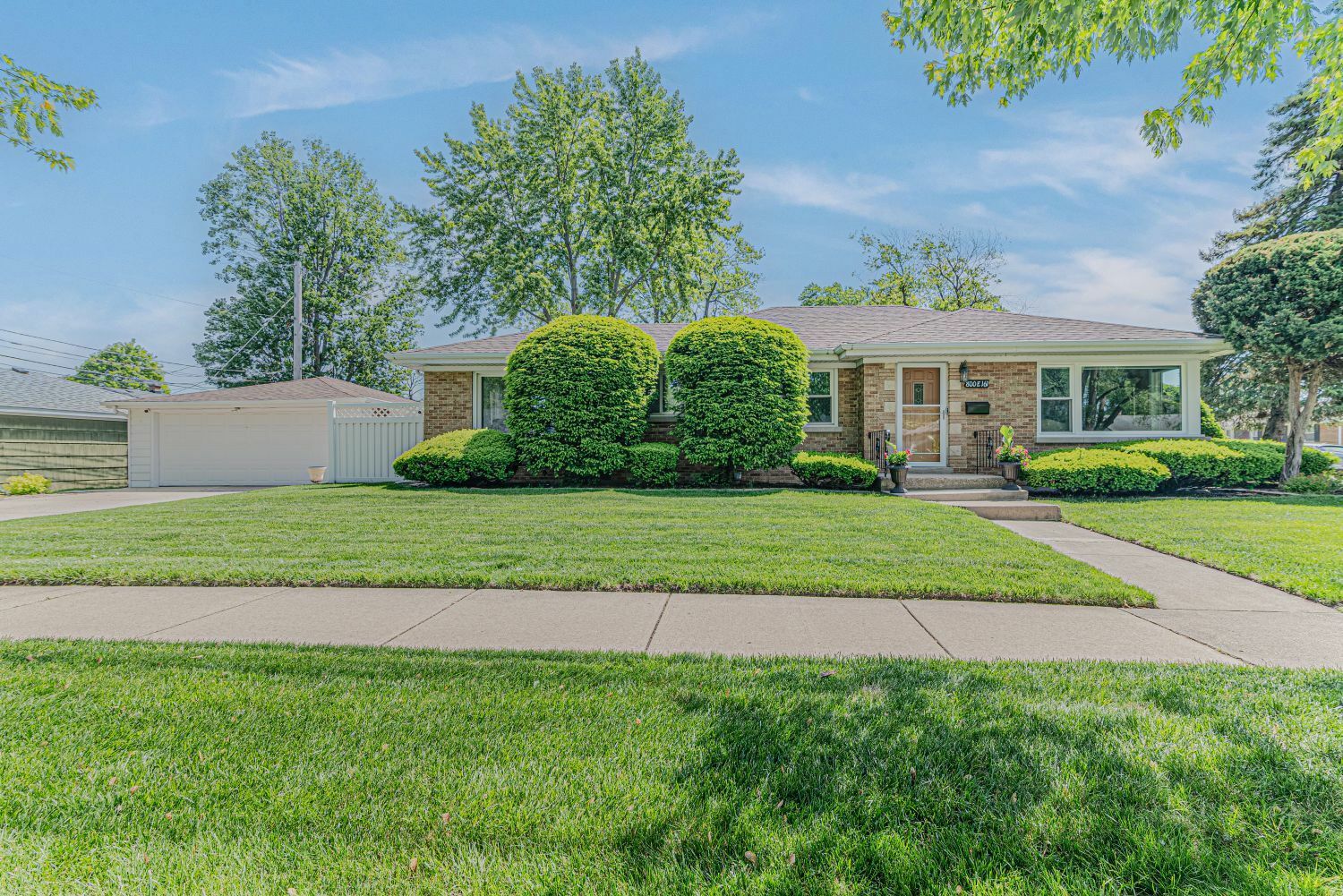 Property Photo: 800 E 161st Street IL 60473