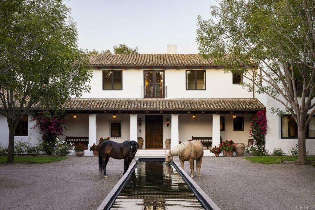 Property Photo: 16401 Calle Feliz CA 92067