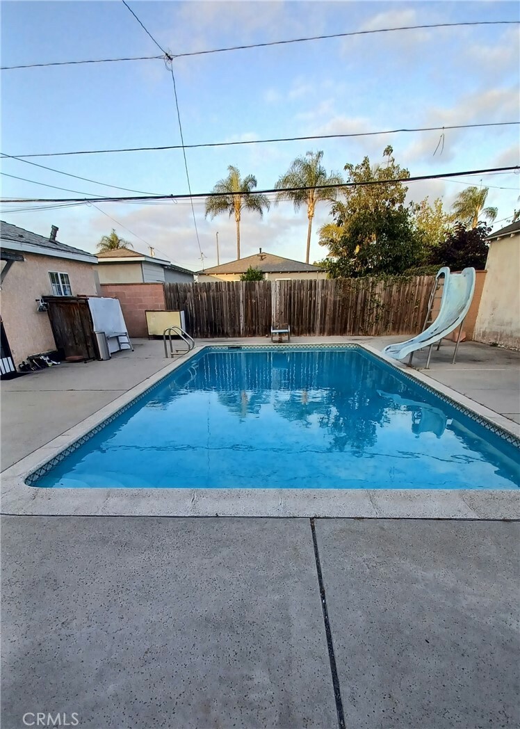 Property Photo: 2764 Hayes Avenue CA 90810