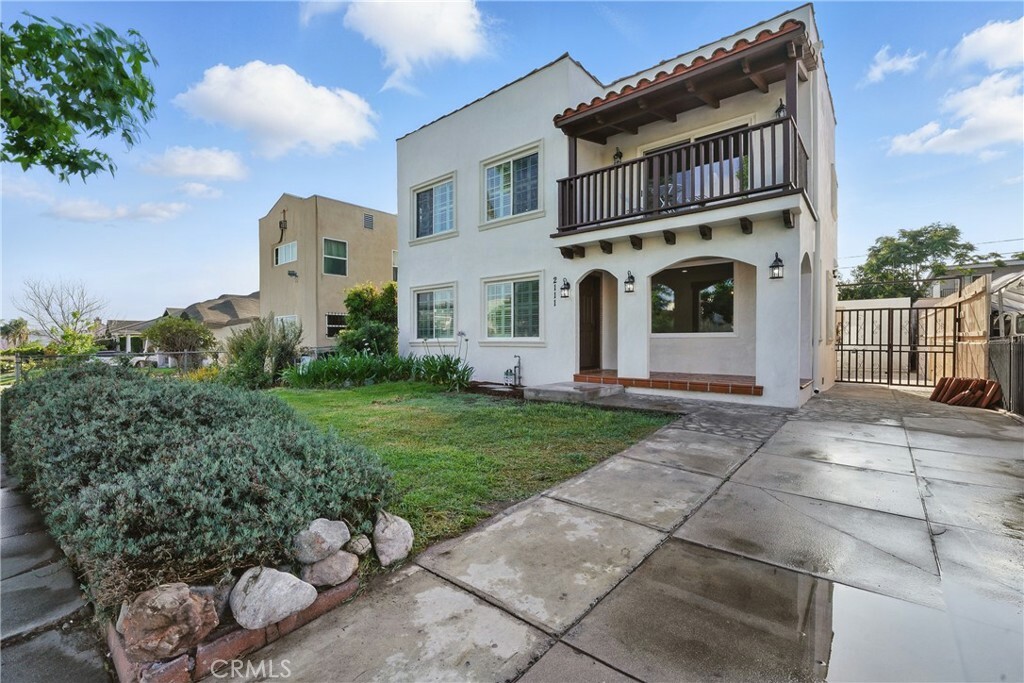 Property Photo: 2111 S Bronson Ave CA 90018