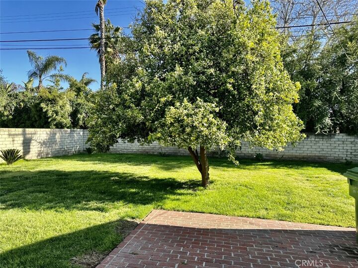 Property Photo: 17114 Vose Street CA 91406
