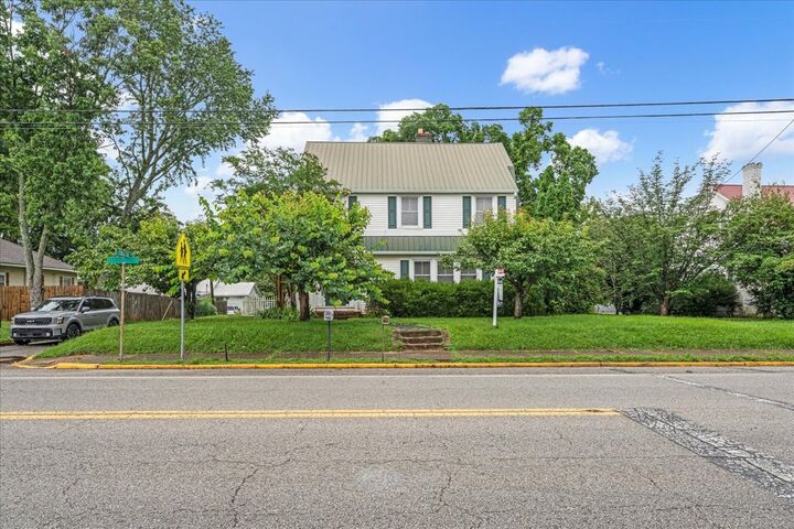 Property Photo: 412 Cumberland St E TN 37318