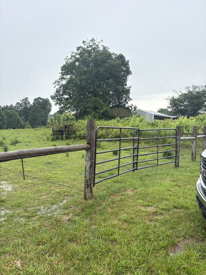 Property Photo: 1813 Lafayette Rd TN 37150