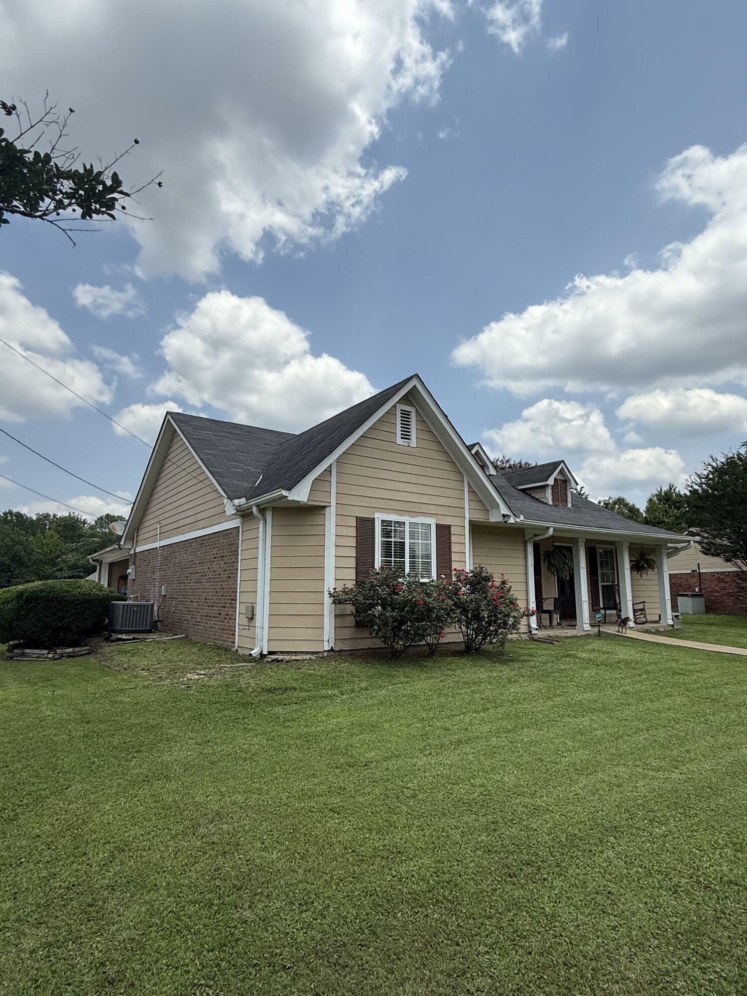 Property Photo: 1022 Marquette Street MS 38801