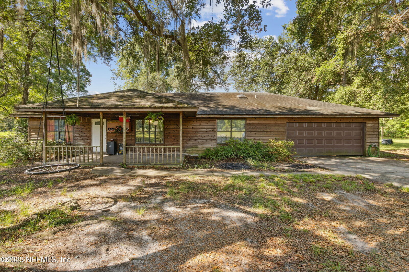 Property Photo: 37169 Coyote Drive FL 32046