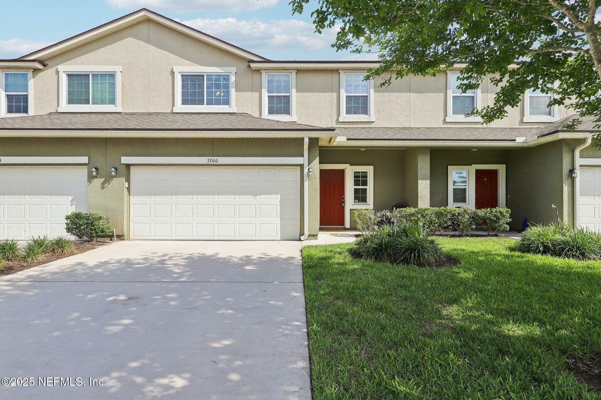 Property Photo: 3300 Chestnut Ridge Way FL 32065