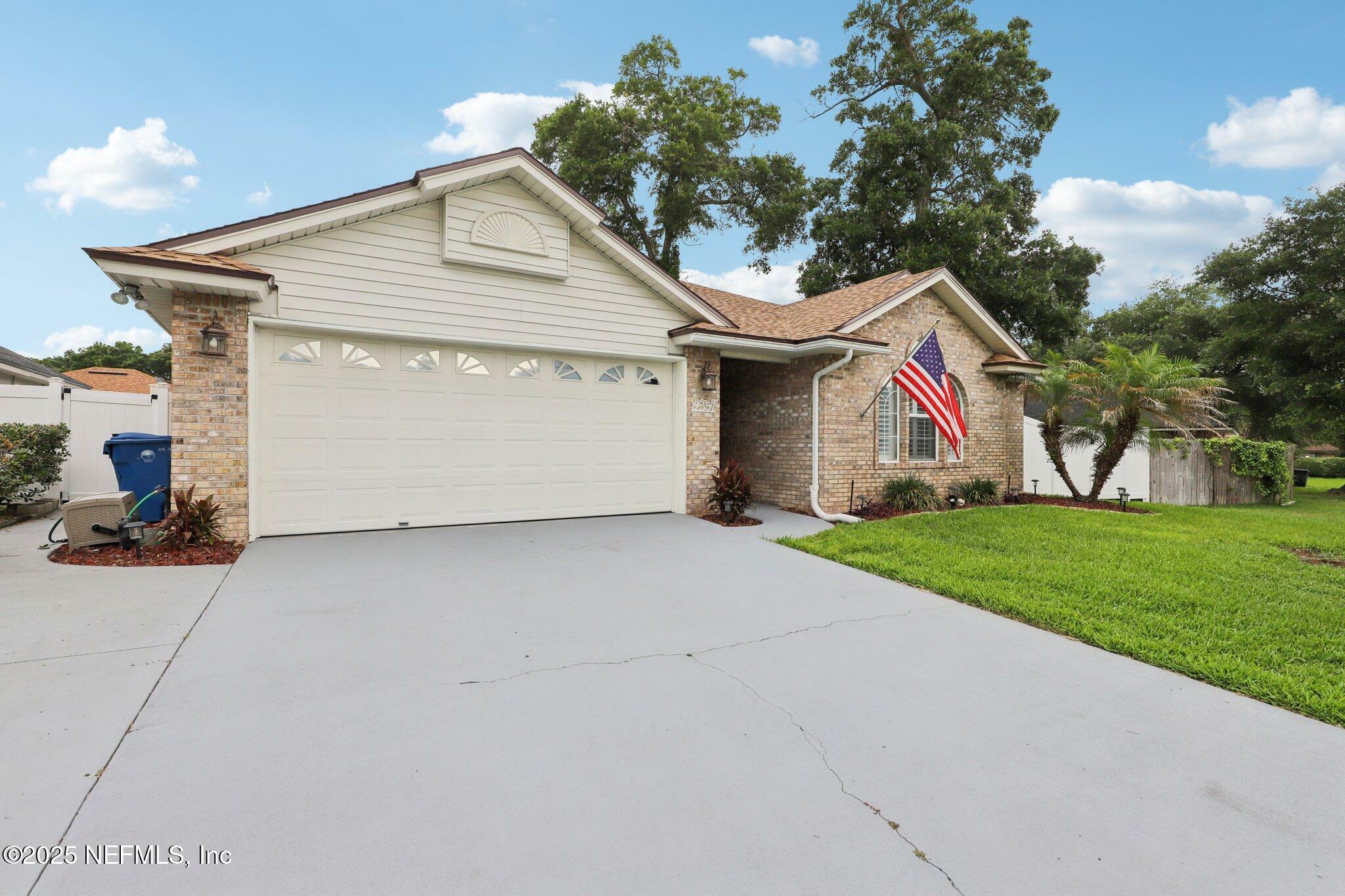 Property Photo: 12357 Winterpine Court FL 32225