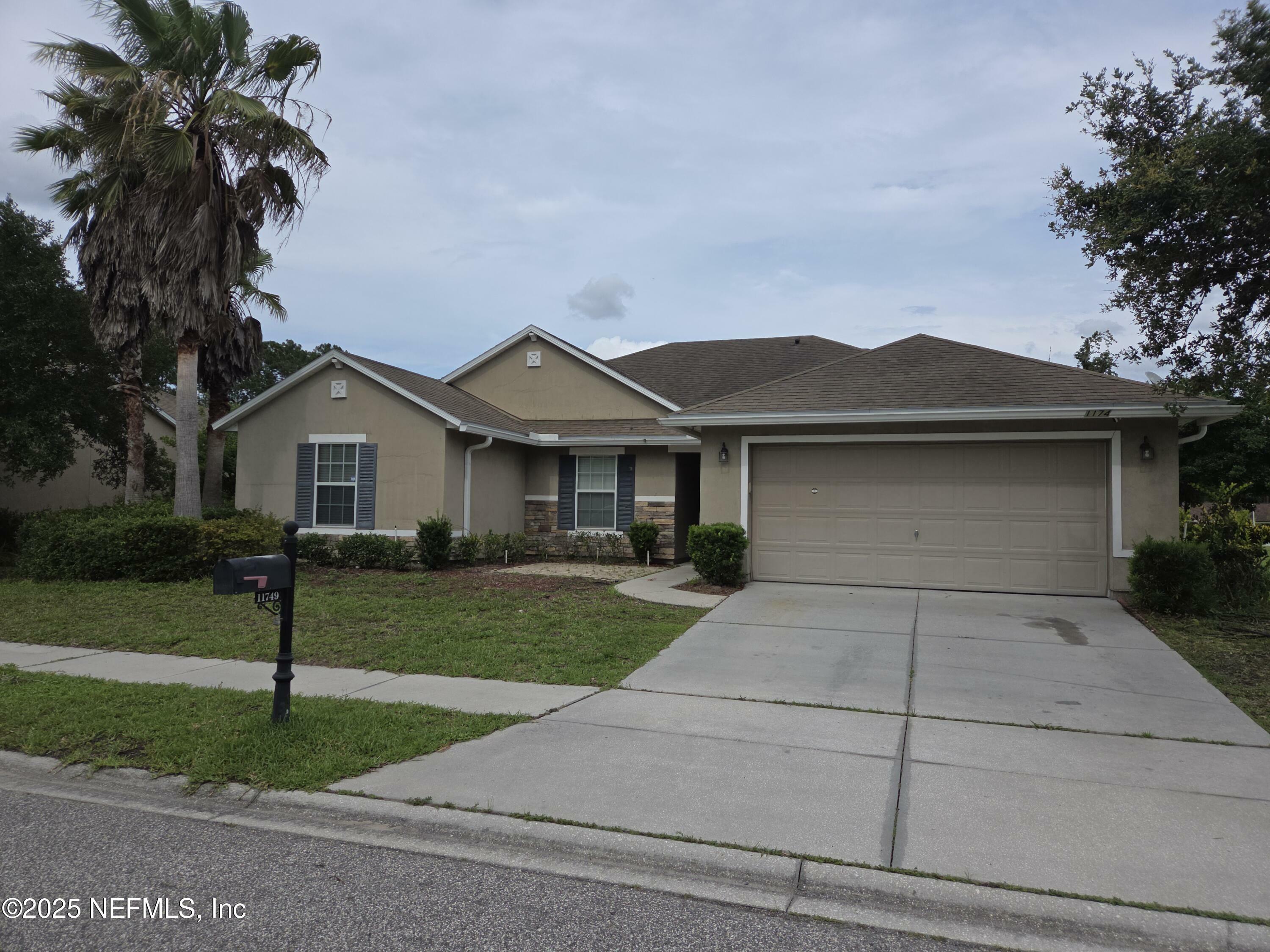 Property Photo: 11749 Carolwood Lane FL 32258