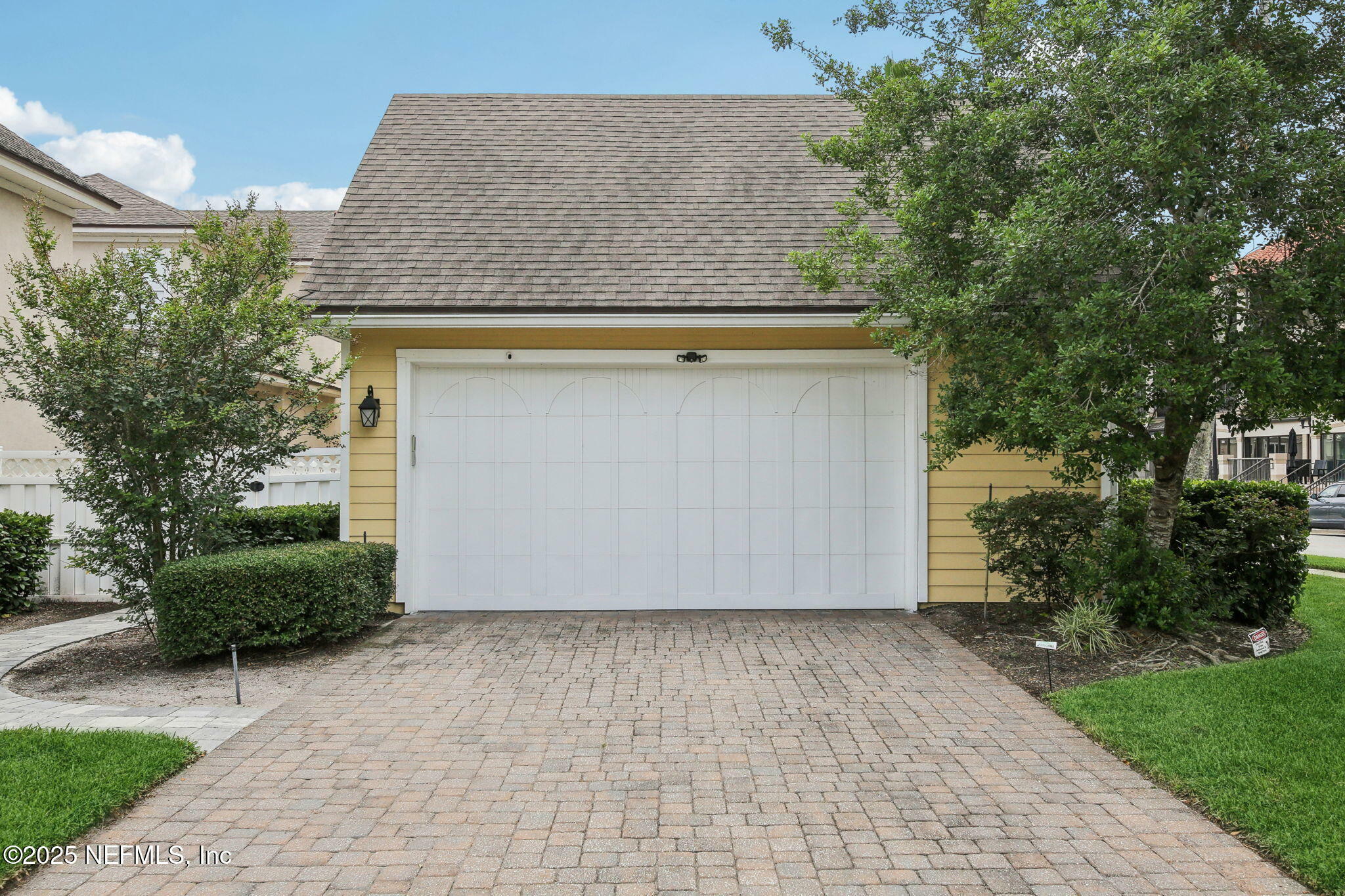 Property Photo:  400 Central Street  FL 32095 