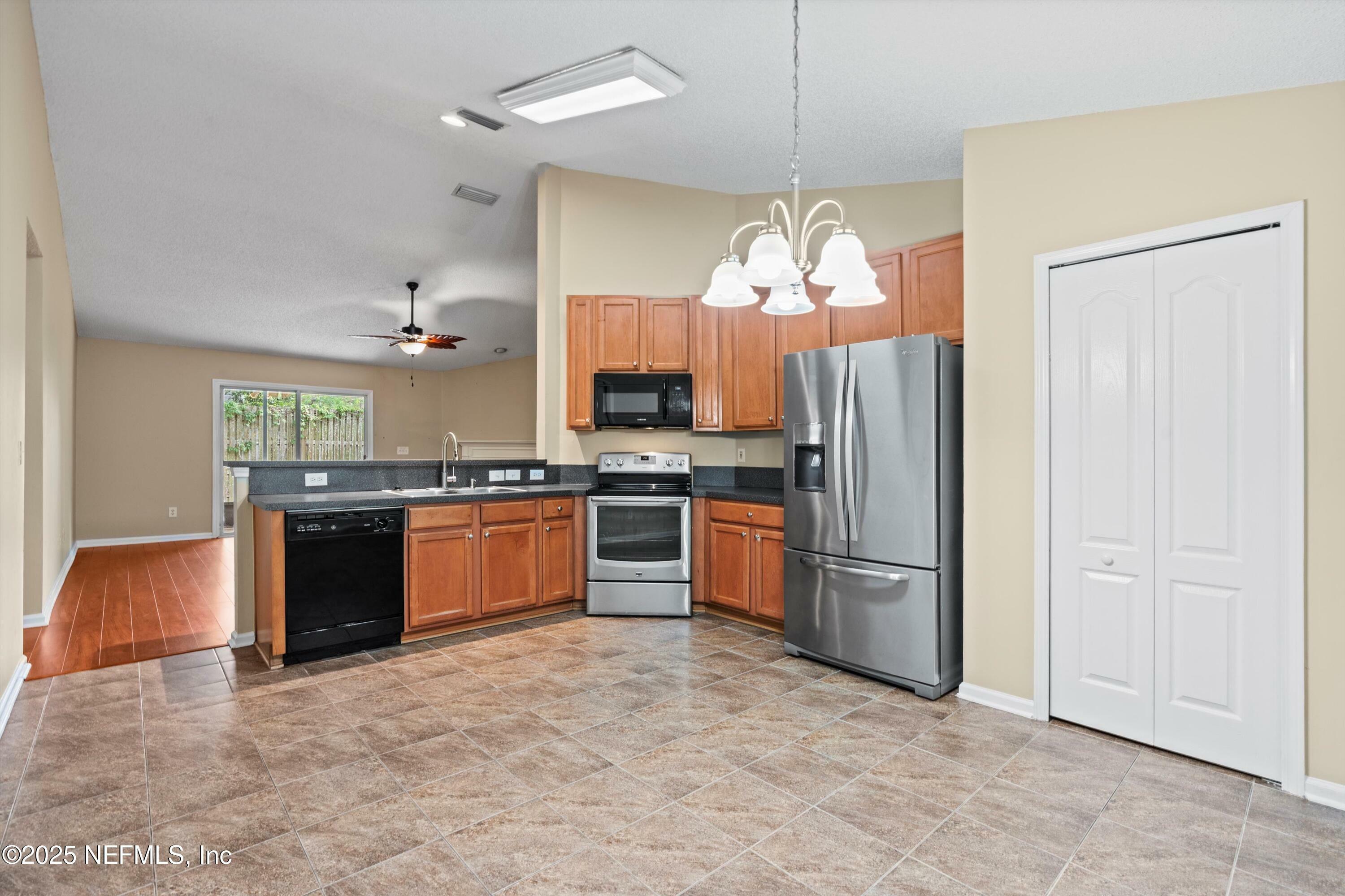Property Photo: 6276 Plantation Bay Drive N FL 32244