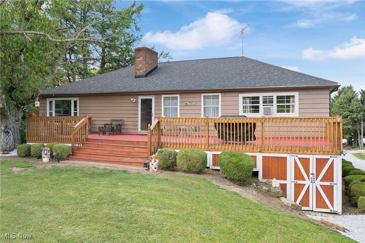 Property Photo: 988 E Turkeyfoot Lake Road OH 44312