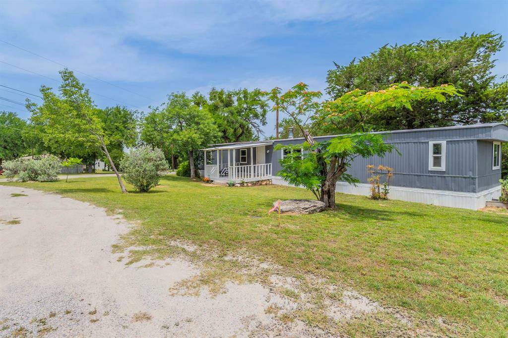 Property Photo: 2657 Edgecliff Court TX 76048