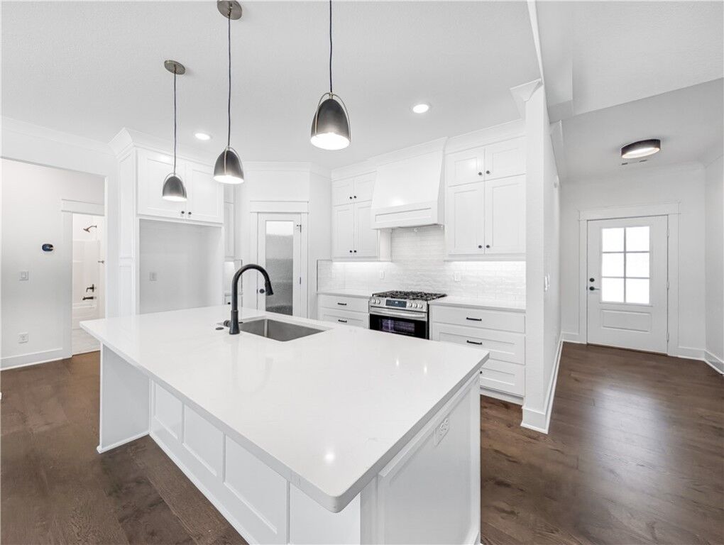 Property Photo: 32 Westmorland Drive AR 72714