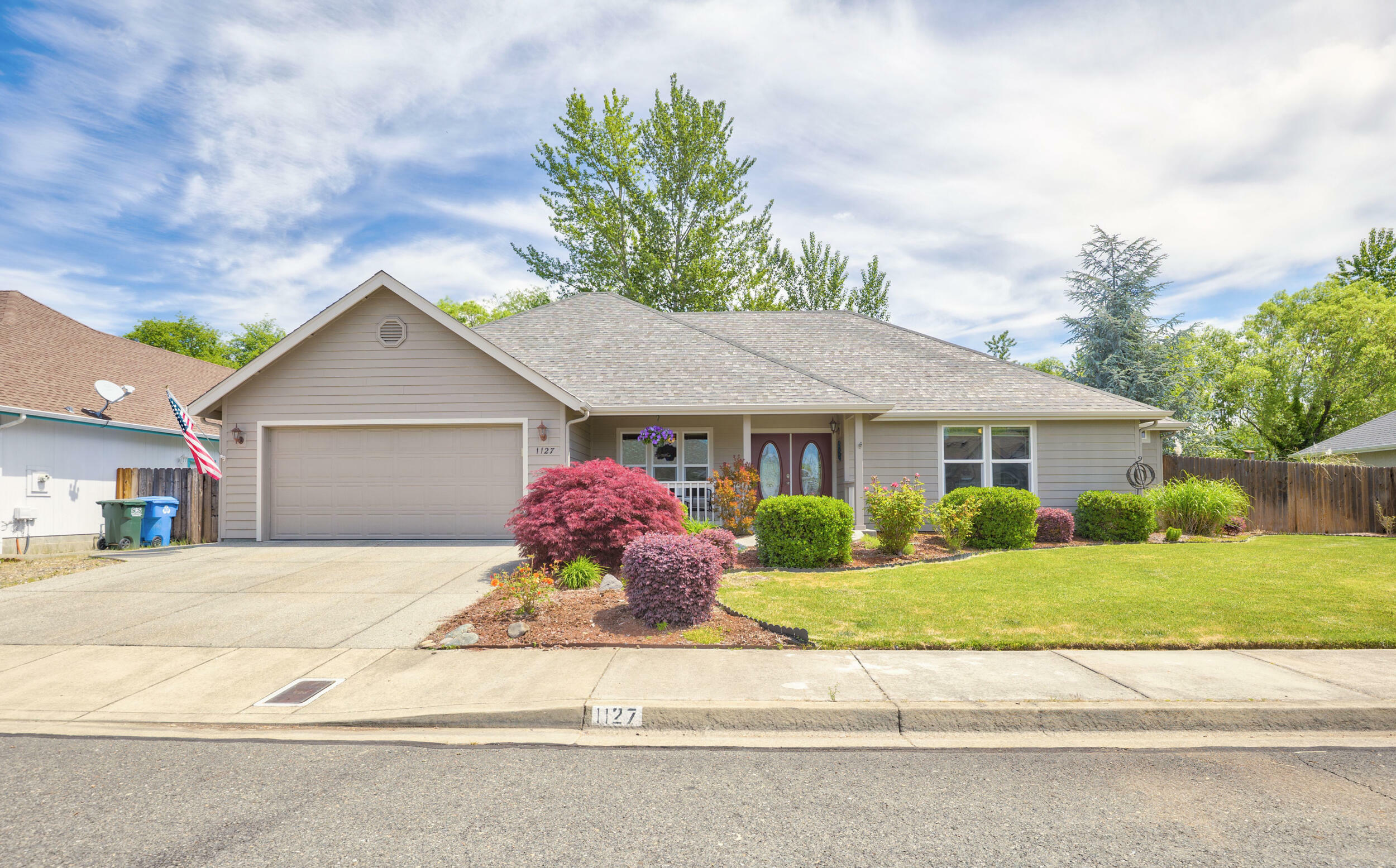 1127 Cashmere Drive  Grants Pass OR 97527 photo