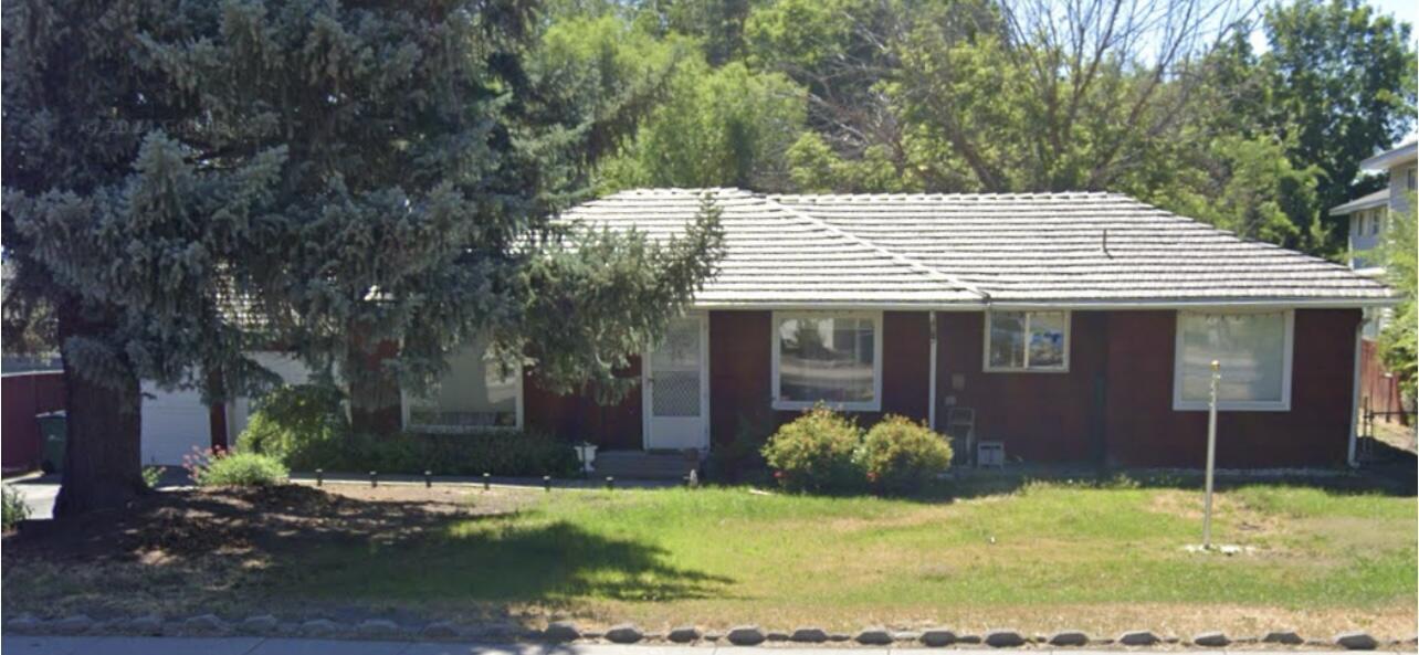 Property Photo: 1920 Homedale Road OR 97603