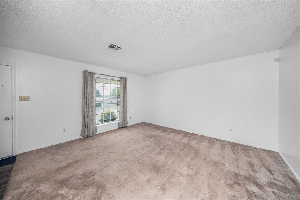 Property Photo: 7506 NW Welco Avenue OK 73505