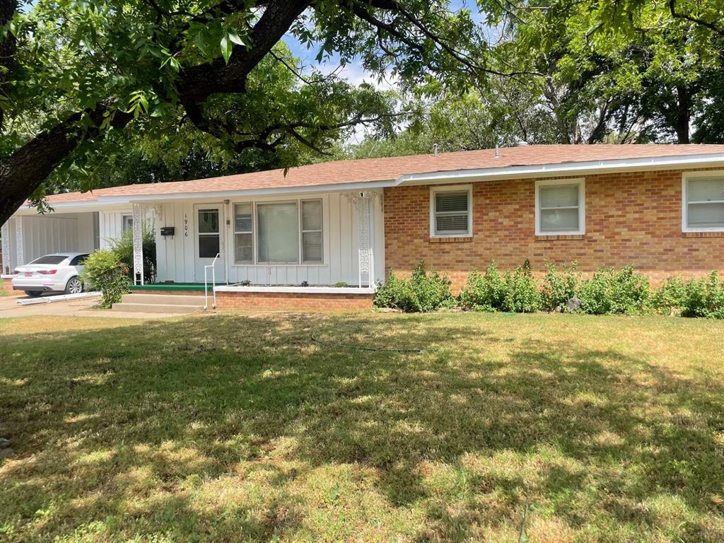 Property Photo: 1906 N Penn Avenue OK 73554