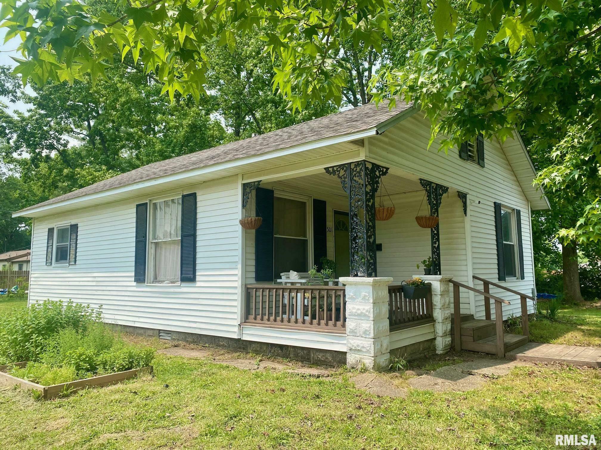Property Photo: 501 N 18th Street IL 62948