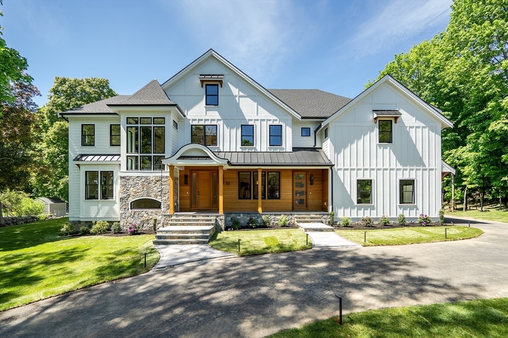 Property Photo: 10 Fairlawn Lane MA 02420