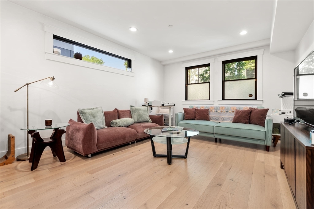 Property Photo:  331 Chelsea St. 1  MA 02128 