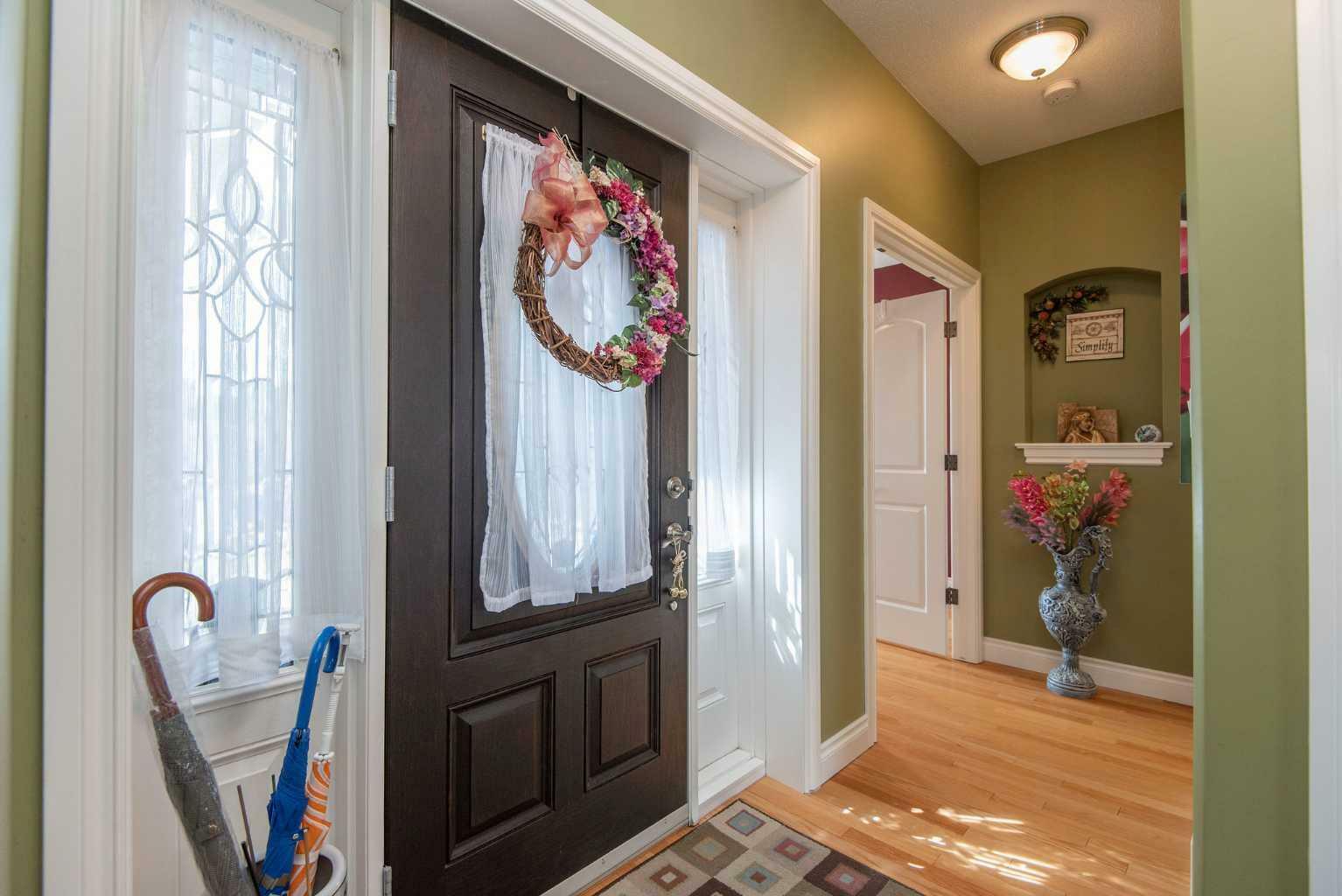 Property Photo: 107 Wyndham Crescent AB T4N 7G9