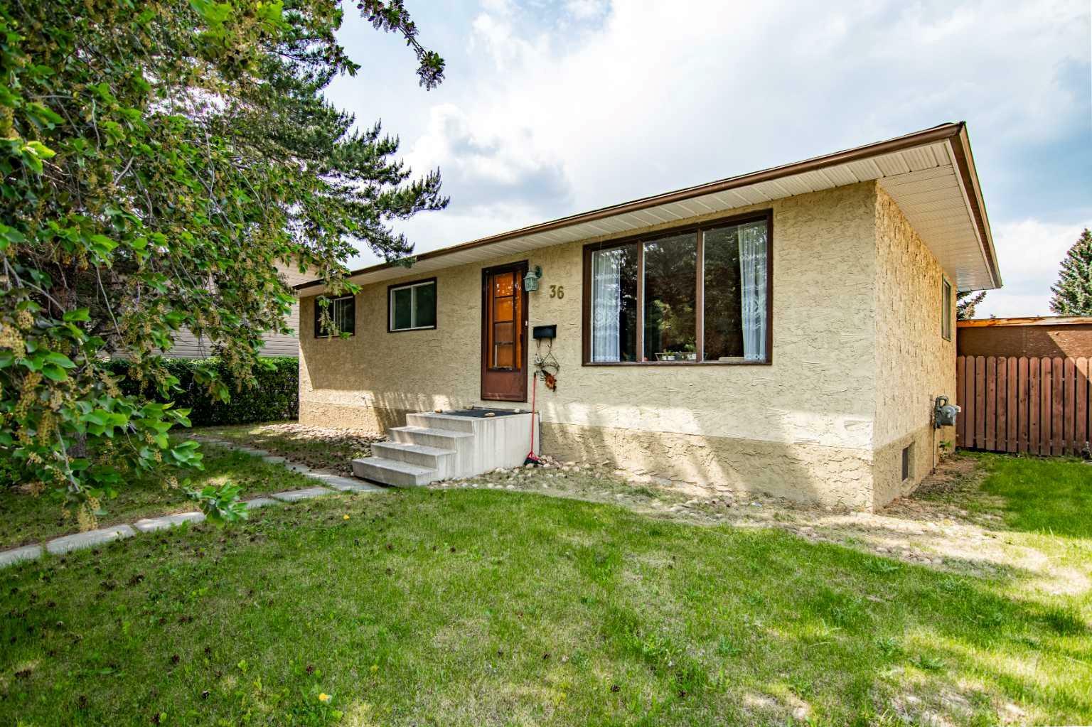 36 45 Street Crescent  Sylvan Lake AB T4S 1K7 photo