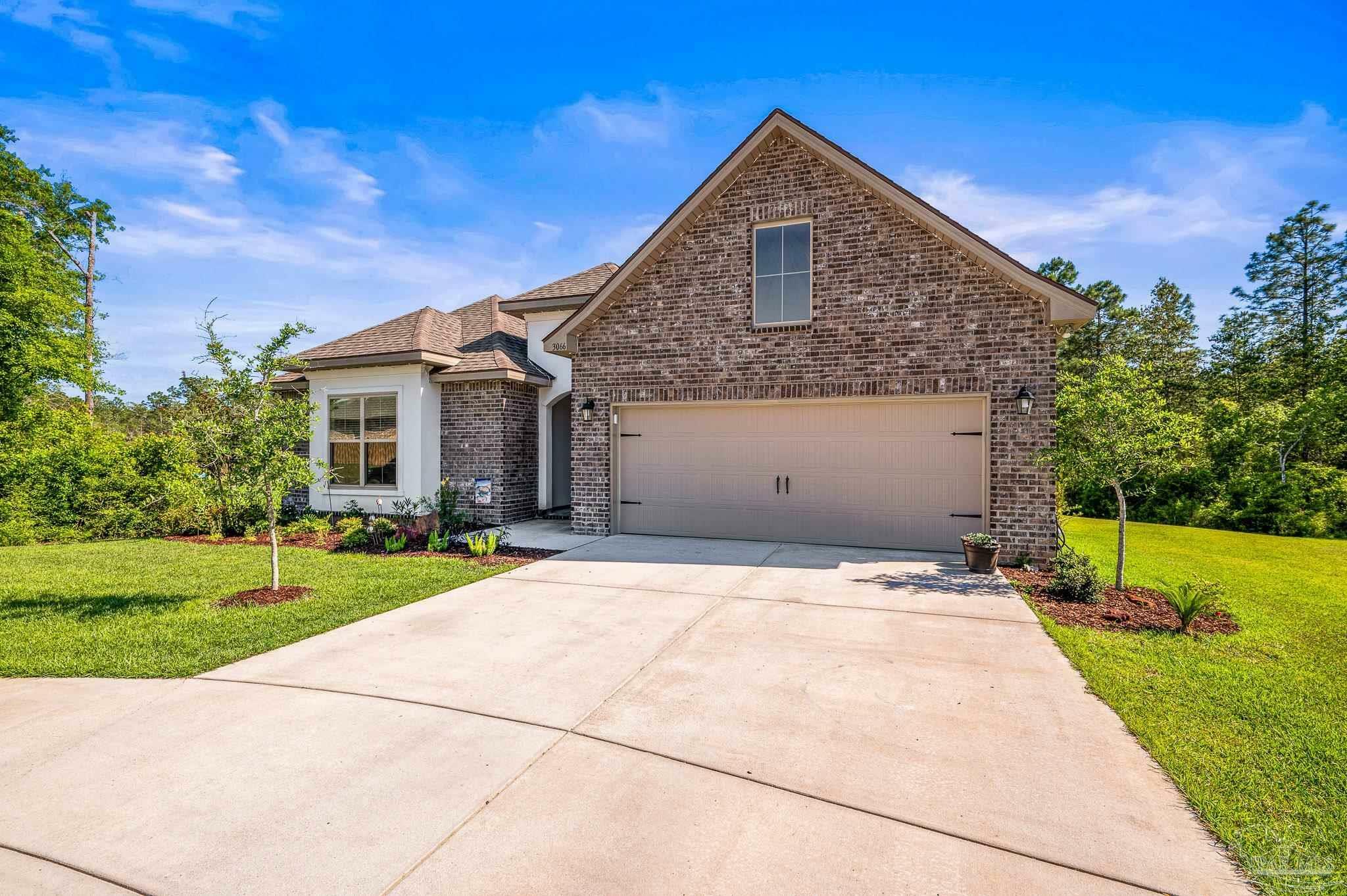 Property Photo: 3066 Mountain Laurel Tr FL 32533