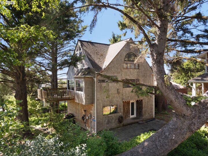 164 E Susitna St  Cannon Beach OR 97110 photo