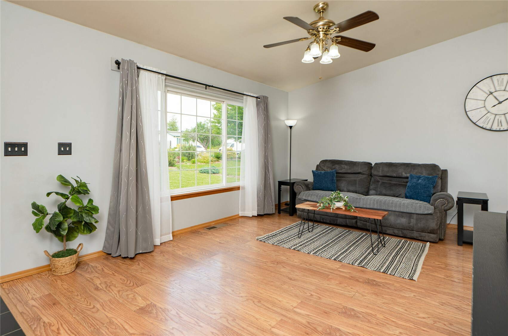 Property Photo: 6160 Pacific Heights Drive WA 98248