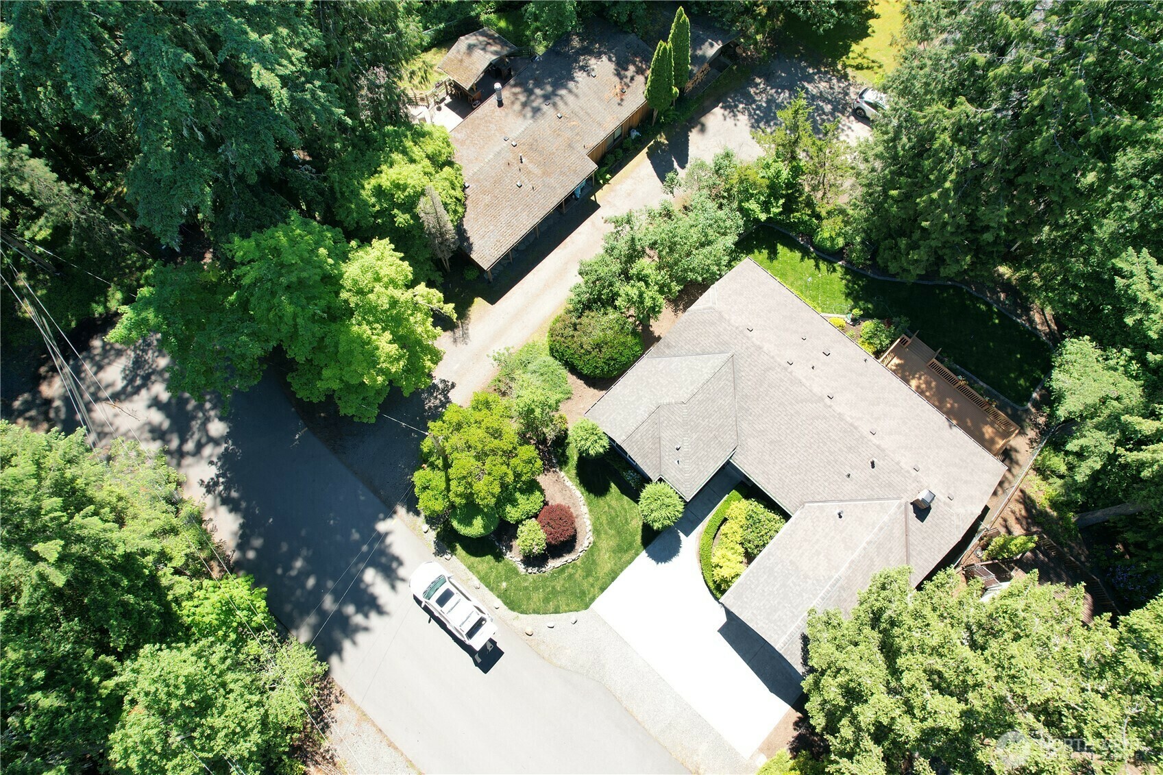 Property Photo: 819 211th Place NE WA 98074