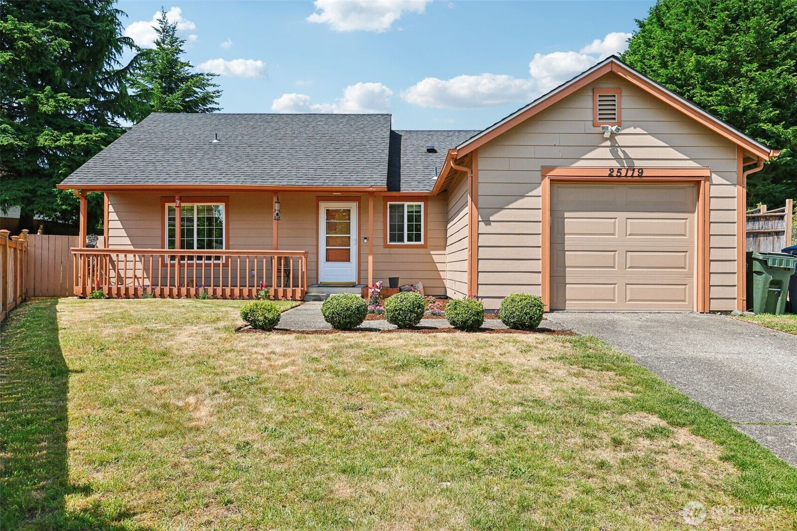 Property Photo:  25119  117 Court SE  WA 98030 