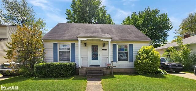 Property Photo: 21186 Hillcrest Street MI 48036