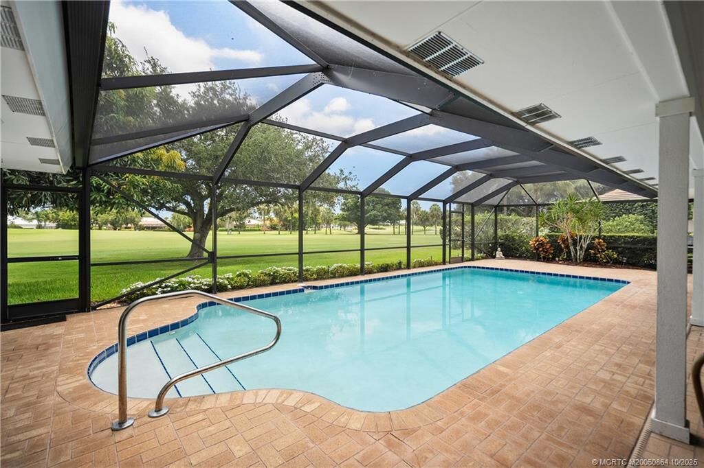 Property Photo: 3453 SE Fairway E FL 34997