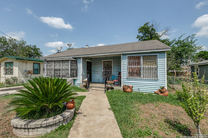 Property Photo:  326 Balboa Ave  TX 78237 