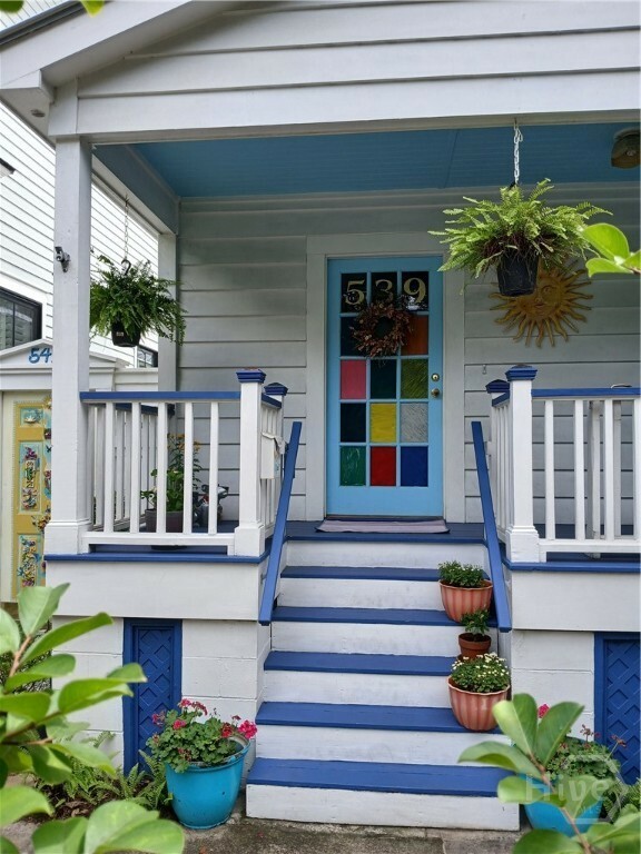 Property Photo: 539 E Gwinnett Street GA 31401