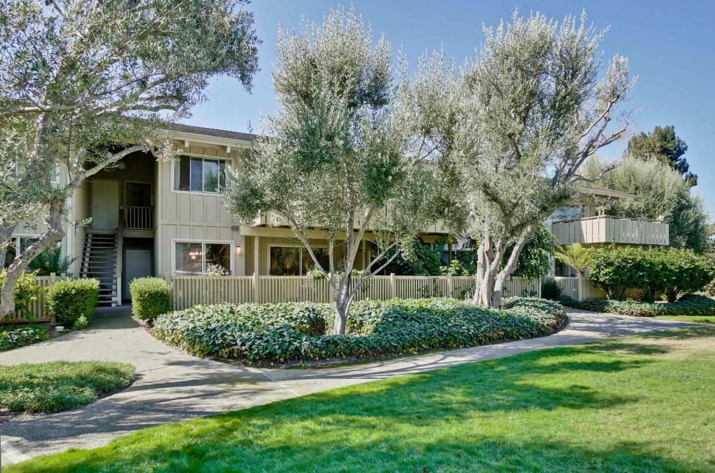Property Photo: 255 South Rengstorff Avenue 5 CA 94040