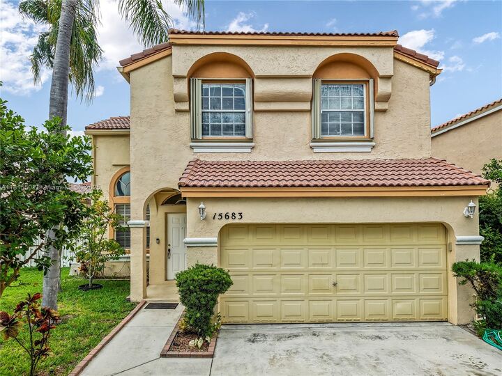 15683 NW 12th Rd  Pembroke Pines FL 33028 photo