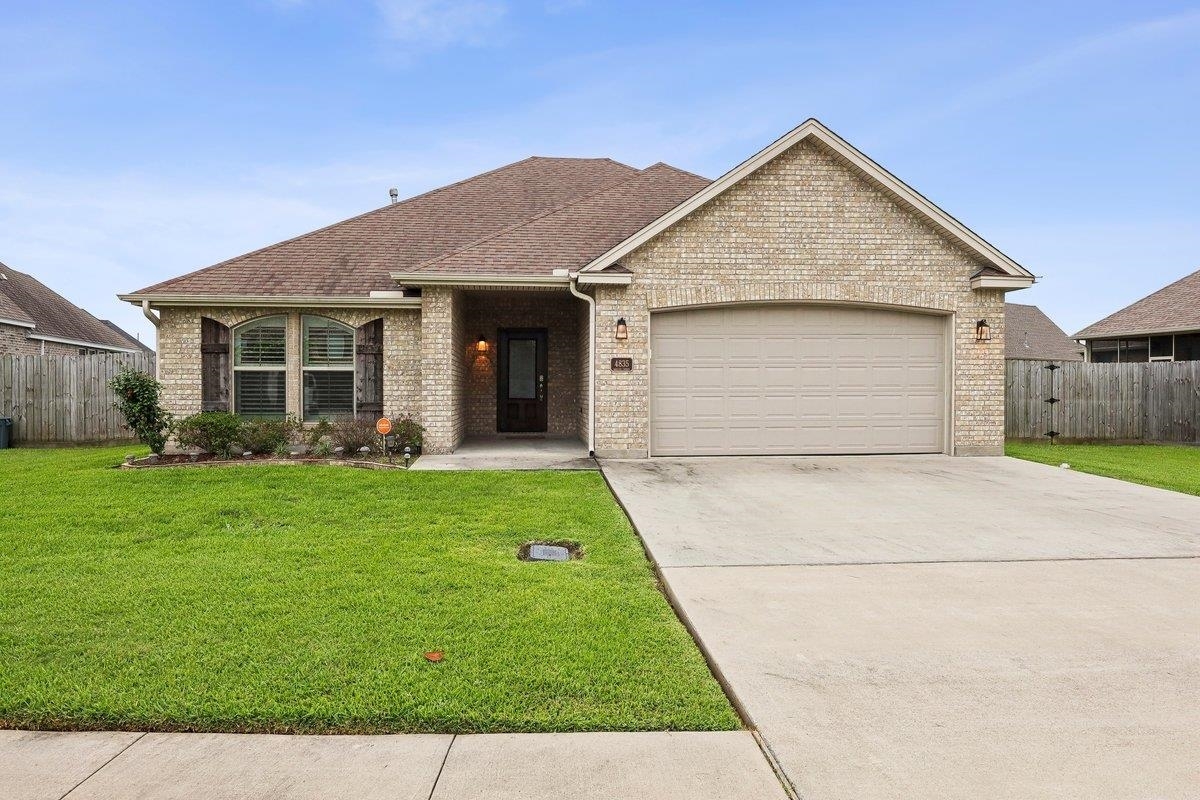 Property Photo: 4835 Eagle Green Circle TX 77619