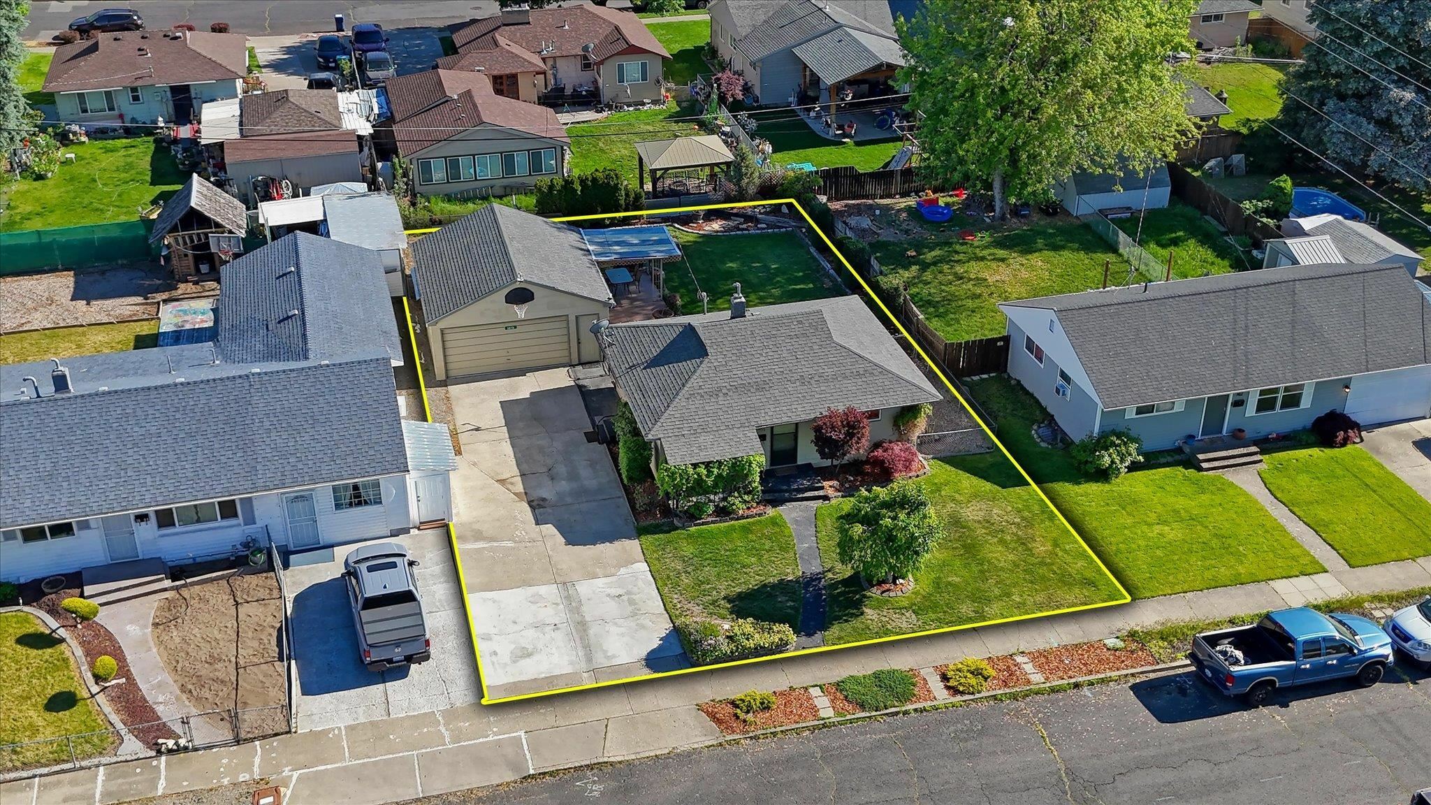Property Photo:  3015 W Eloika Ave  WA 99205 