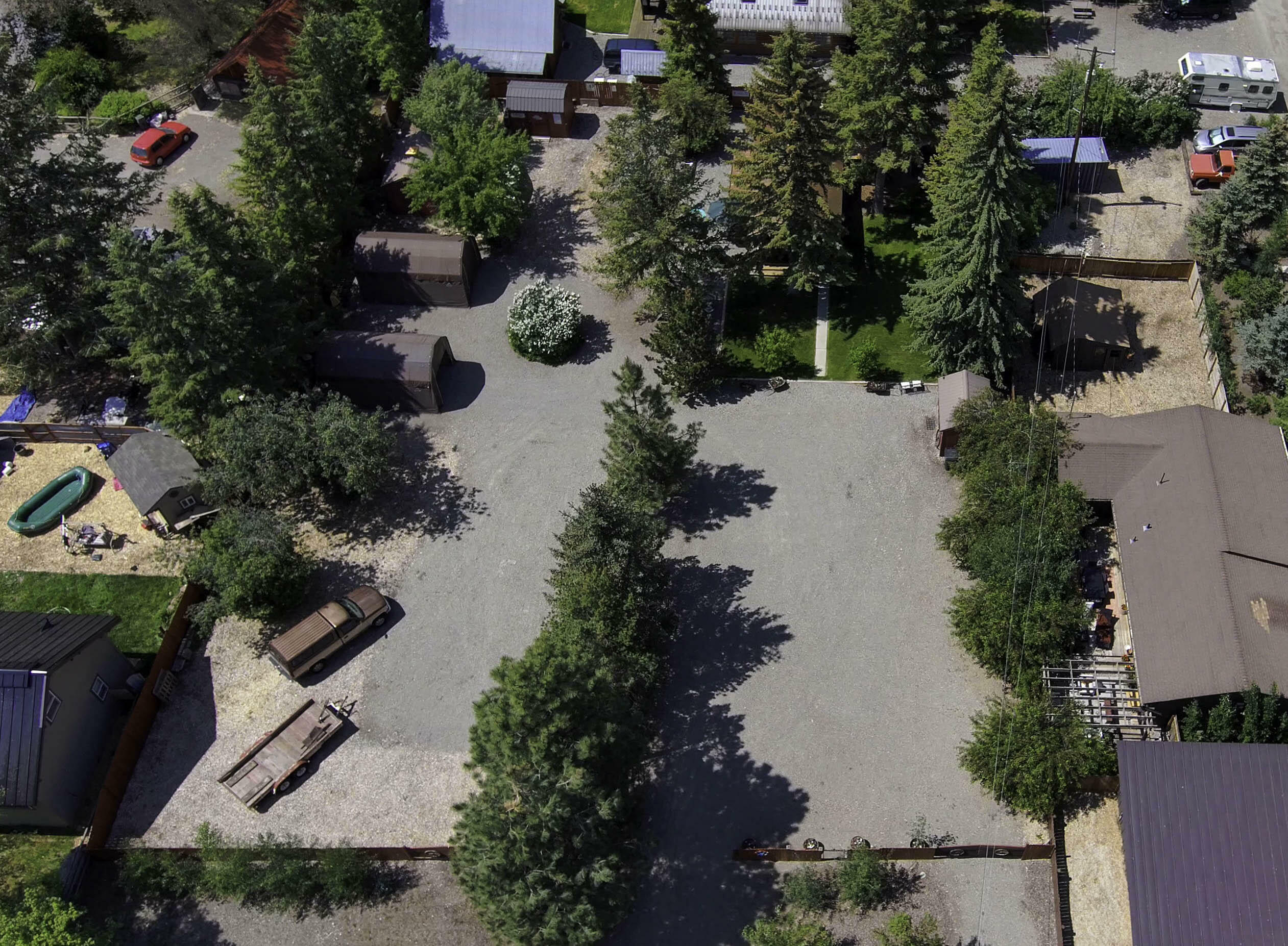 Property Photo: 407 &Amp 413 W Bullion St ID 83333