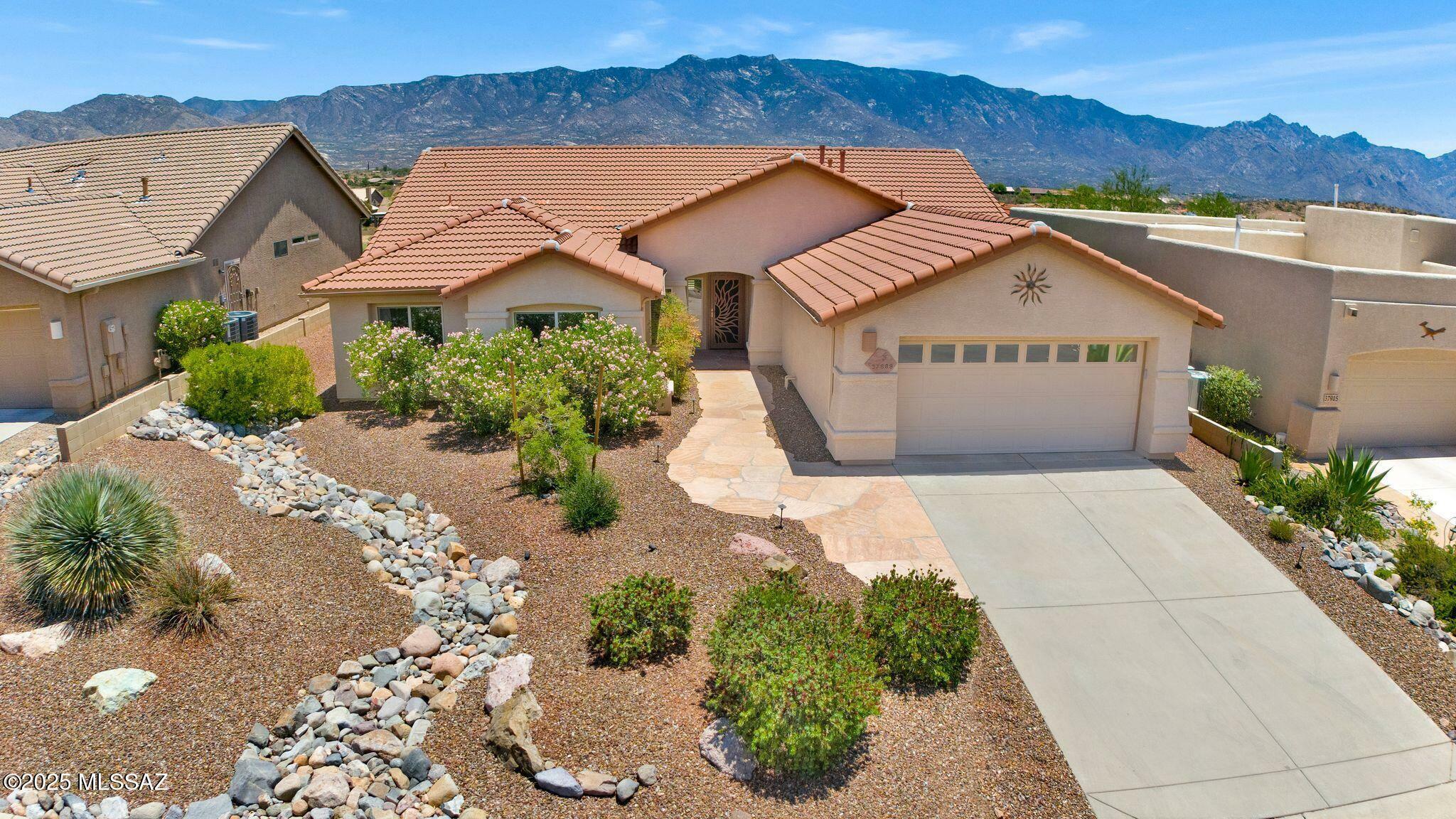 37889 S Skyline Drive  Tucson AZ 85739 photo