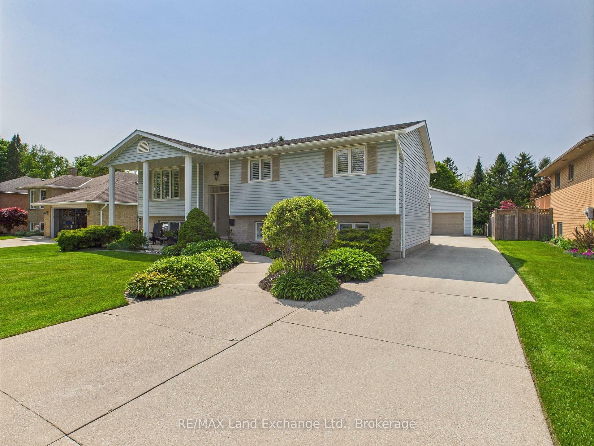 Property Photo: 370 Park Street ON N2Z 3B1
