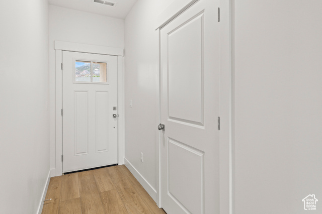 Property Photo: 888 S 300 E UT 84754