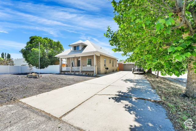 Property Photo: 495 W 300 N UT 84015