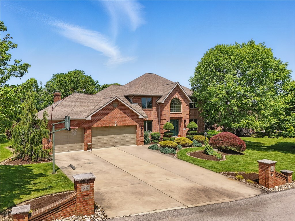 807 Rembrandt Cir  Hempfield Twp - Wml PA 15642 photo