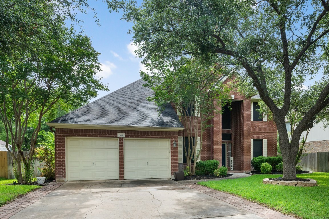 Property Photo: 309 N Carriage Hills Drive TX 78626