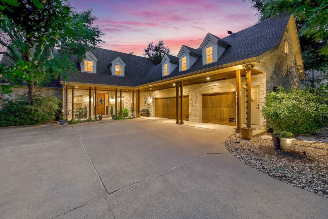 Property Photo: 1221 Havre Lafitte Drive TX 78746