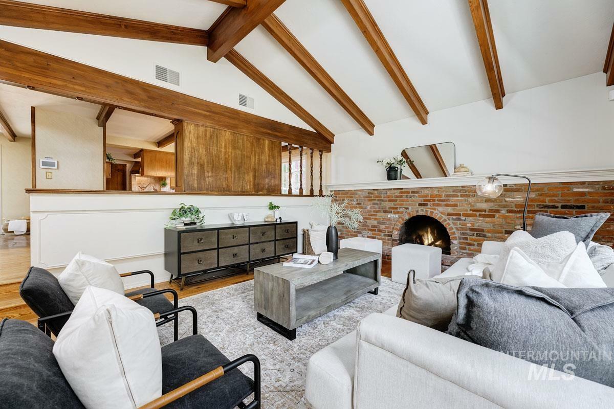 Property Photo: 928 N Argyll Drive ID 83702