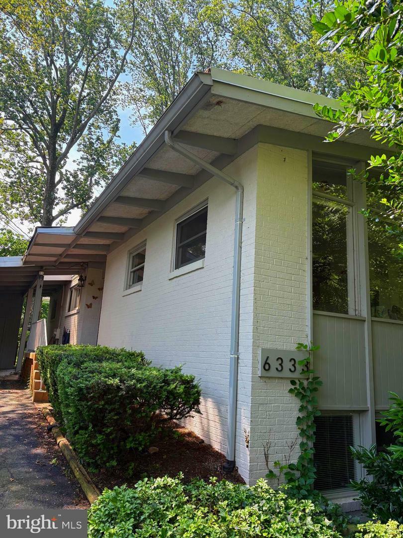 Property Photo:  6333 Lakeview Drive  VA 22041 