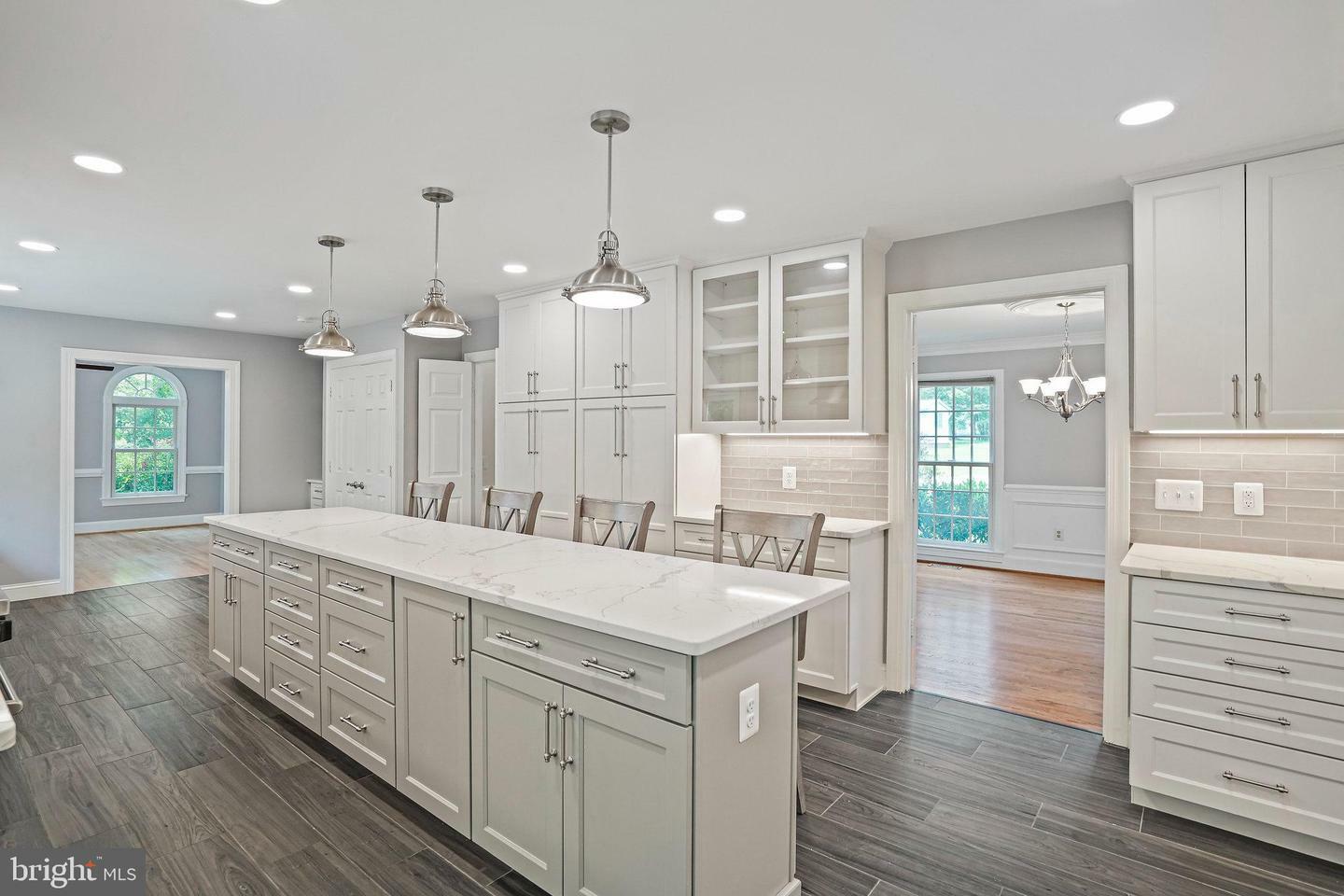 Property Photo: 8821 Gateshead Road VA 22309
